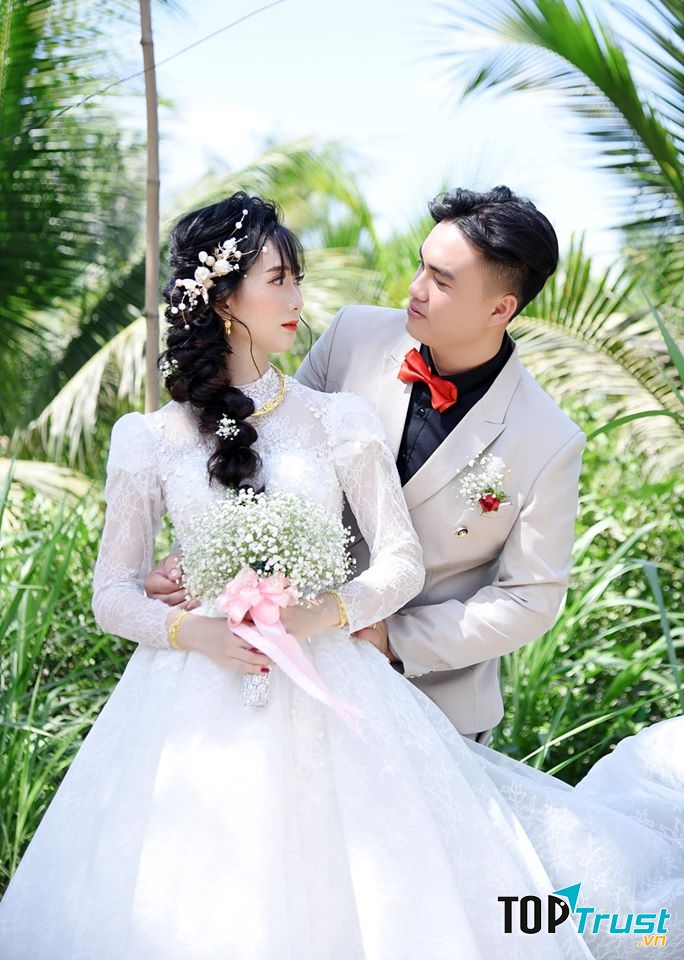 Studio Nguyễn Hằng