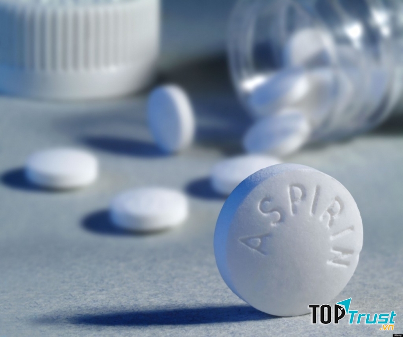 Sử dụng aspirin thúc cho hoa nhanh nở
