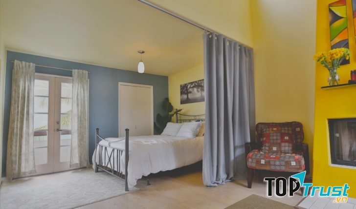 Che đi những đồ lộn xộn nhờ bình phong, màn che