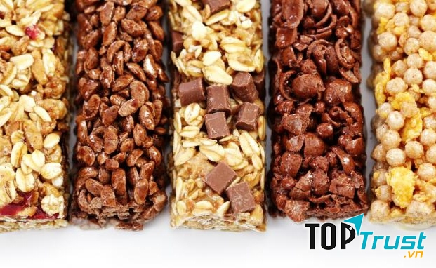 Sử dụng các thanh protein shakes cho bữa ăn nhanh