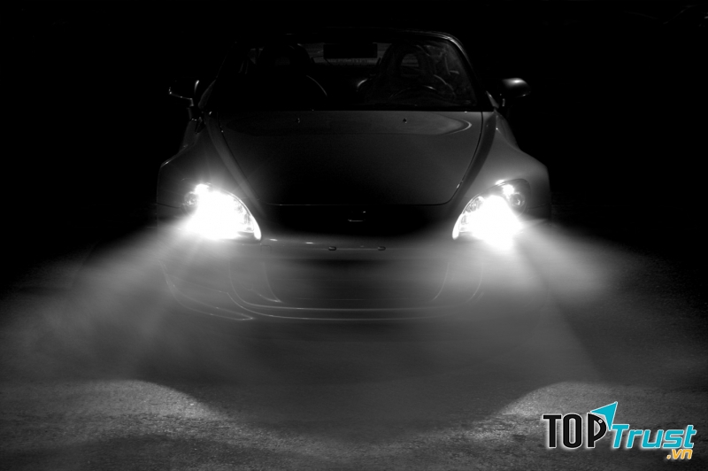 Sử dụng đèn pha và đèn tín hiệu đúng cách