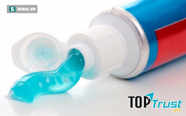 Sử dụng kem đánh răng