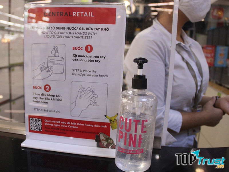 Sử dụng nước rửa tay khô