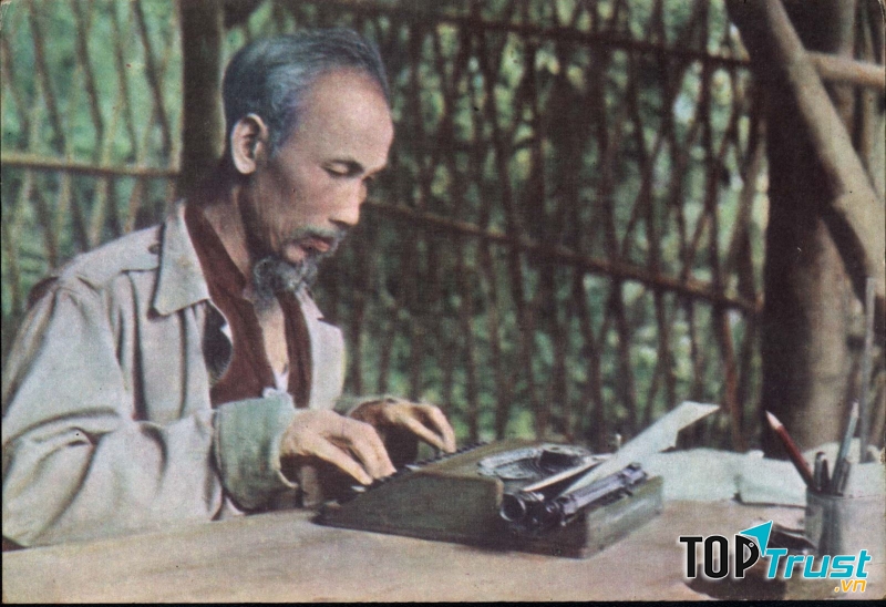 Câu chuyện kể về đức tính giản dị của chủ tịch Hồ Chí Minh cùng bài học ý nghĩa nhất