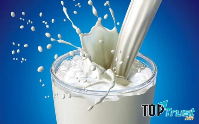 Sữa làm người thức khuya dễ trở lại với giấc ngủ hơn.