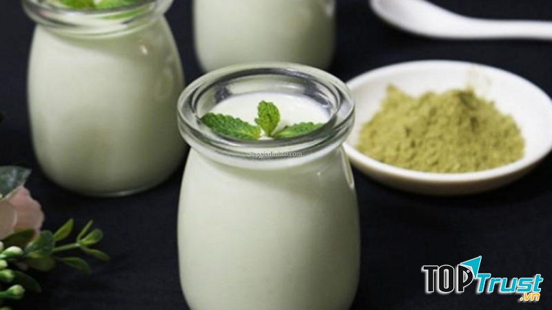 Sữa chua cung cấp protein, vitamin, canxi và chất khoáng cần thiết