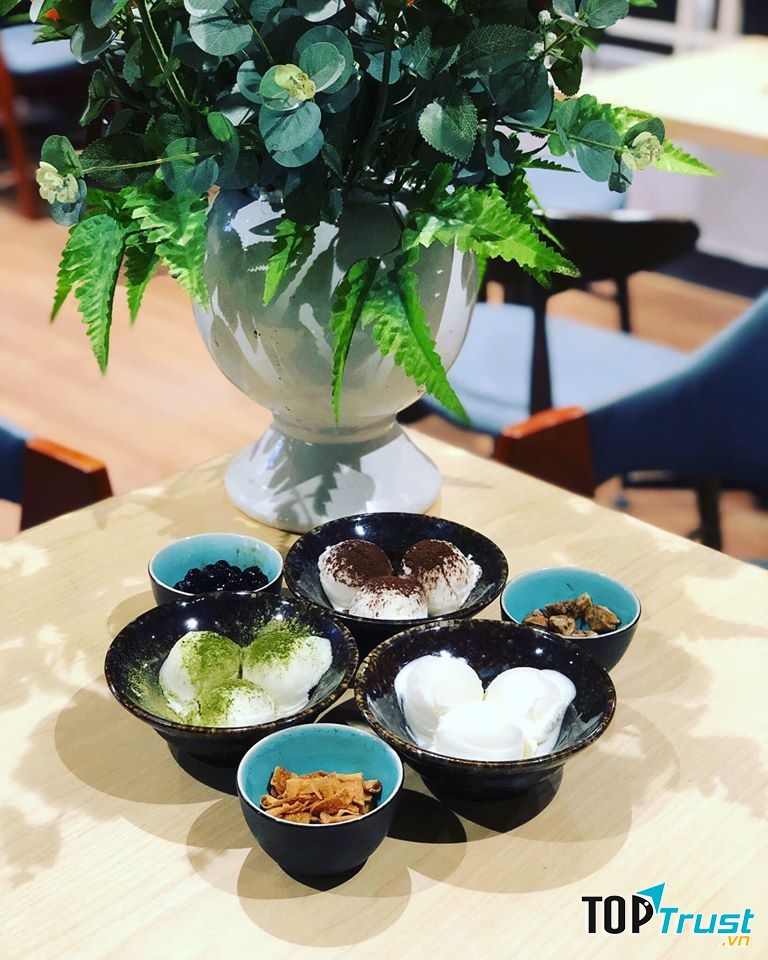 Sữa chua quán Híp