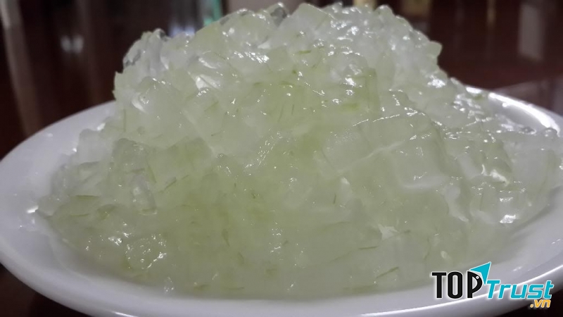 Nha đam để ráo nước sau khi được rửa sạch