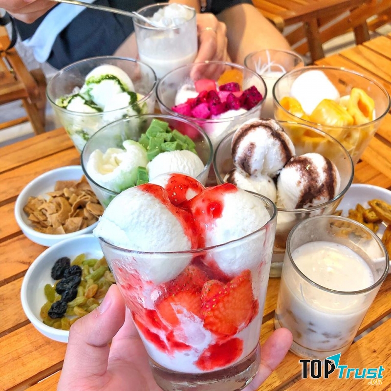 Sữa Chua Trân Châu Phúc Long