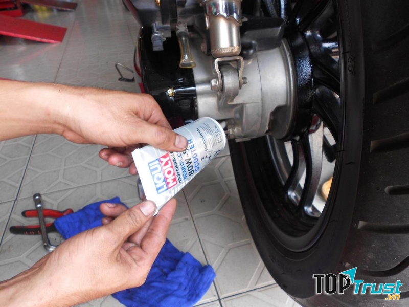 Sửa chữa xe máy Hai Hiếu