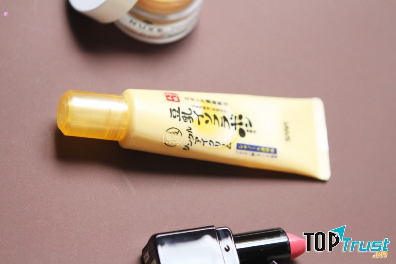 Sana Nameraka Wrinkle Emulsion