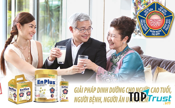 Mỗi li sữa mỗi ngày cung cấp nguồn năng lượng dồi dào cho người già