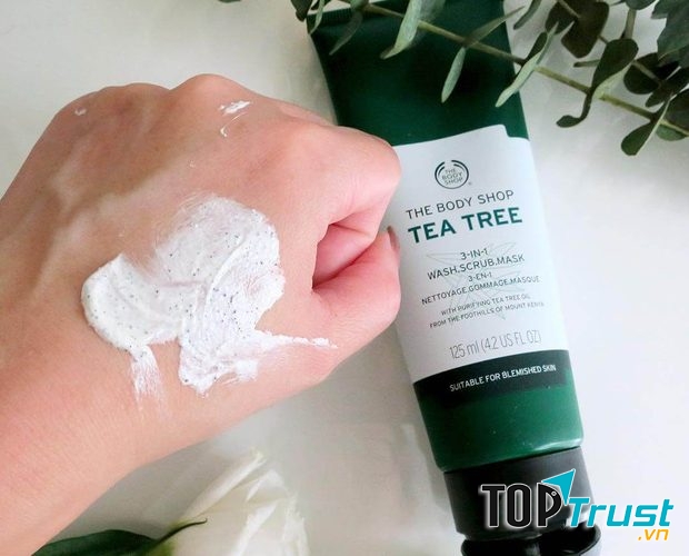 Sữa rửa mặt 3 In 1 The Body Shop Tea Tree