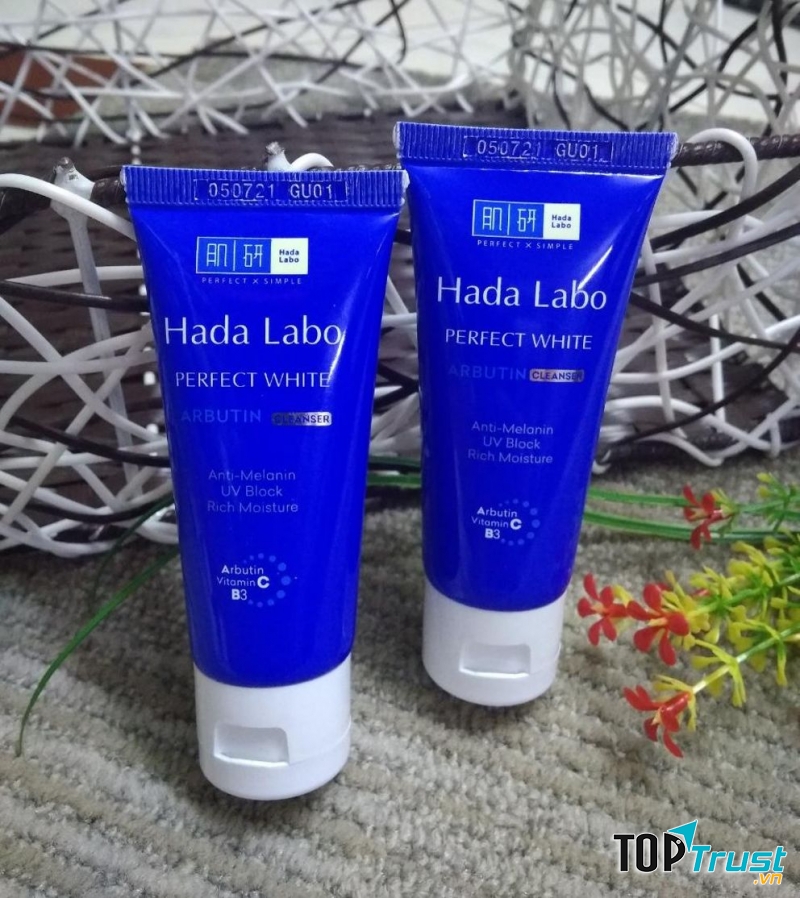 Hada labo perfect white