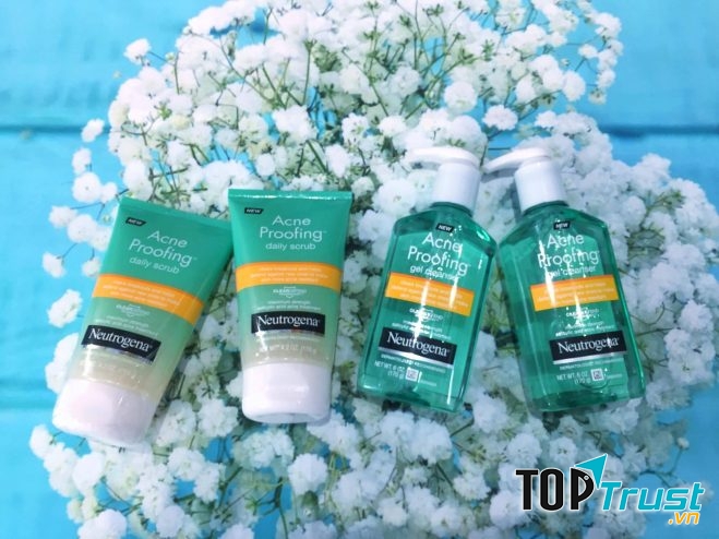 Sữa rửa mặt Neutrogena Acne Proofing Daily Scrub
