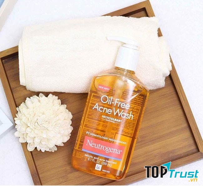 Sữa rửa mặt Neutrogena Oil Free Acne Wash
