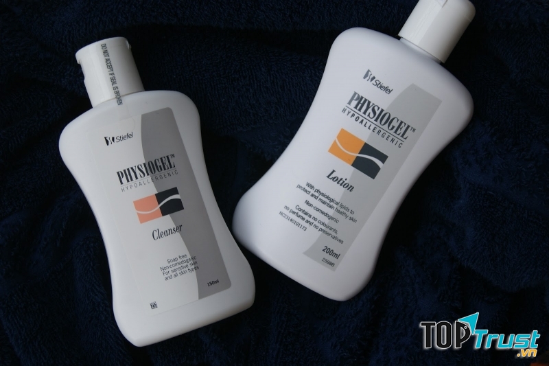 Sữa rửa mặt Physiogel Cleanser