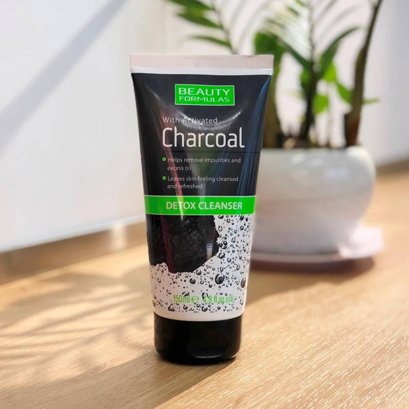 Sữa Rửa Mặt Than Hoạt Tính Thải Độc Tố Beauty Formulas Detox Cleanser with Activated Charcoal