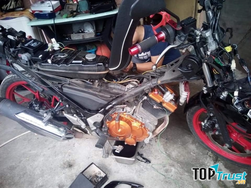 Tiệm Sửa Xe Phương