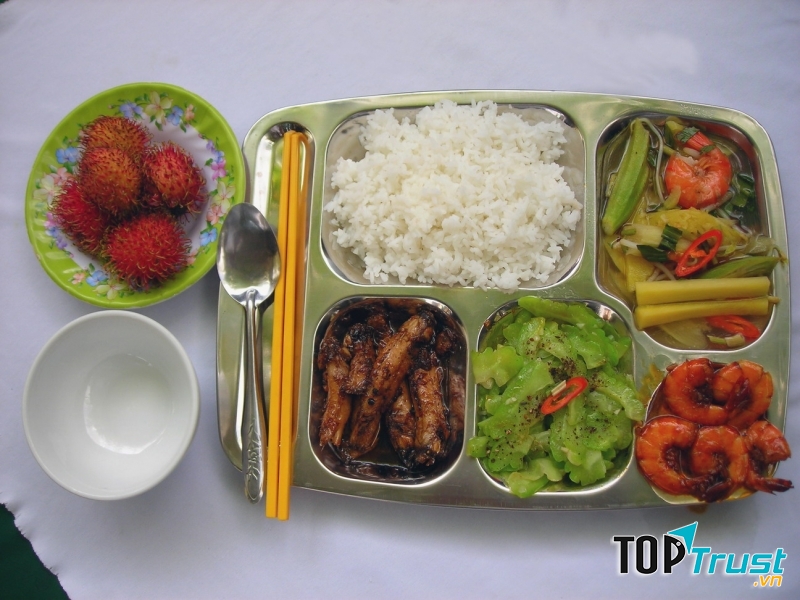 Suất ăn công nghiệp Biên Hòa - Đồng Nai ngon bổ rẻ