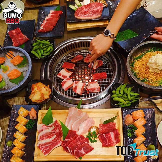 Món ăn hấp dẫn tại nhà hàng