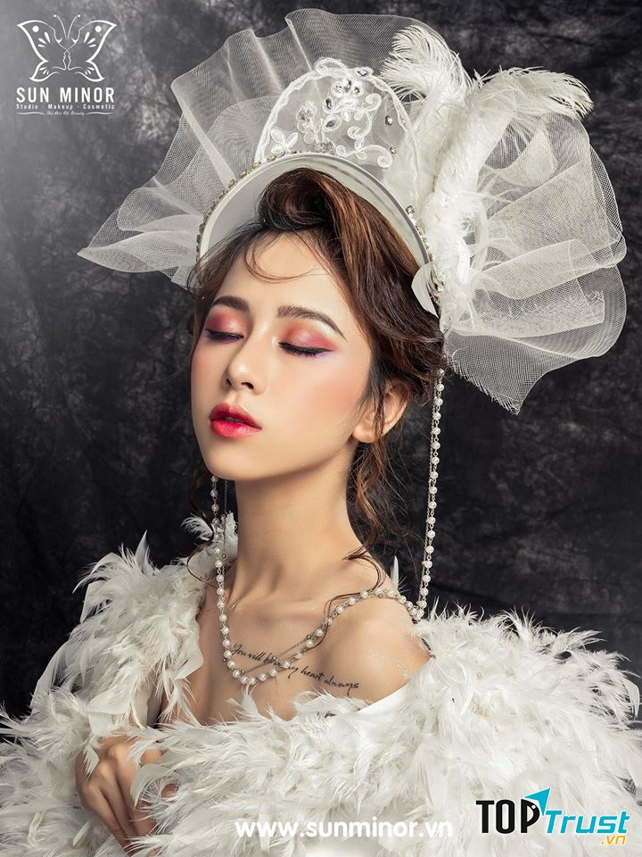 Sun Minor MakeUp Artist