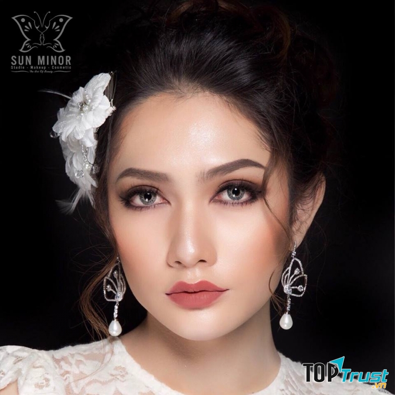 Sun Minor MakeUp Artist