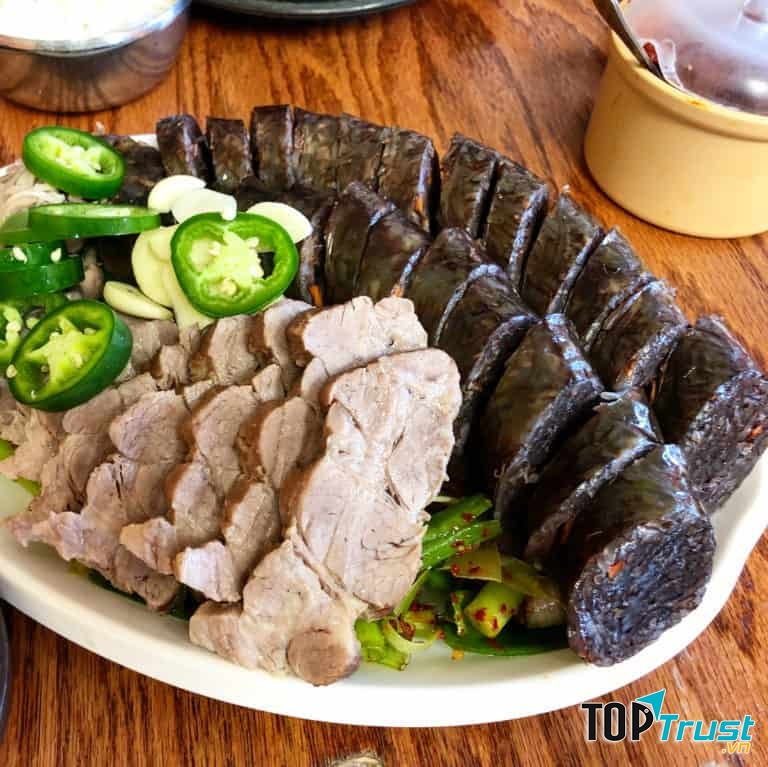 Sundae (Dồi huyết)