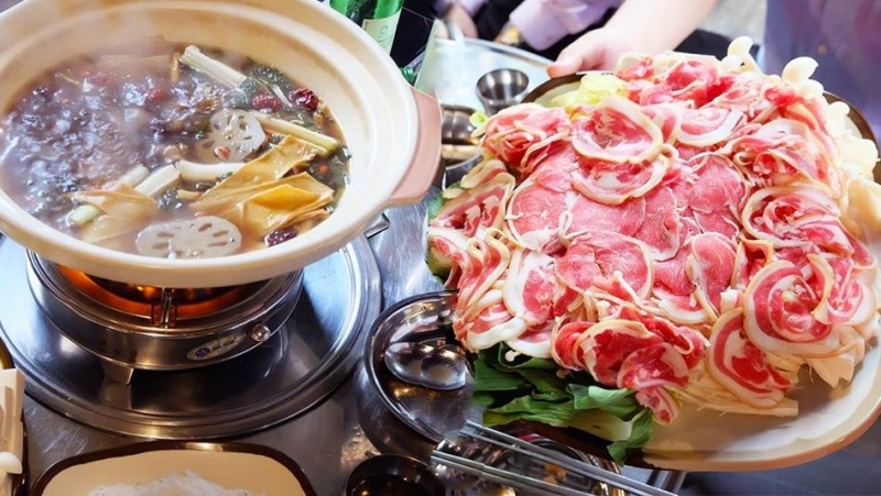 Lẩu Dê & Cua 245 - Hoa Lan