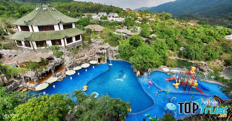 Công viên suối khoáng nóng Thần Tài