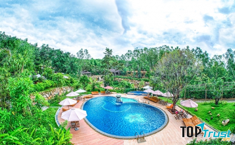 Suối khoáng nóng Tháp Bà