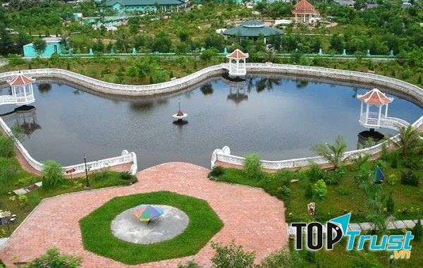 Suối khoáng nóng Tiên Lãng