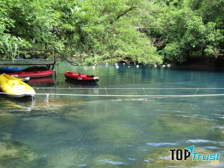 Suối nước Moọc