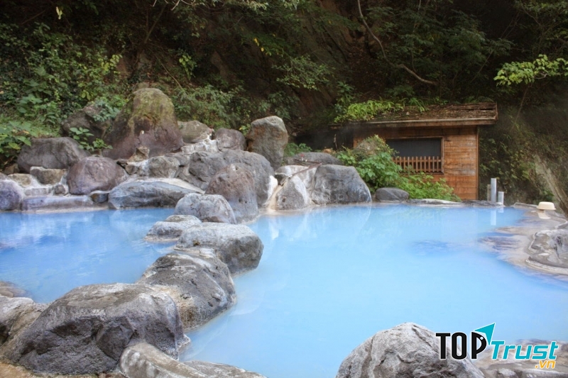 Suối nước nóng Bản Mòng (Sơn La)