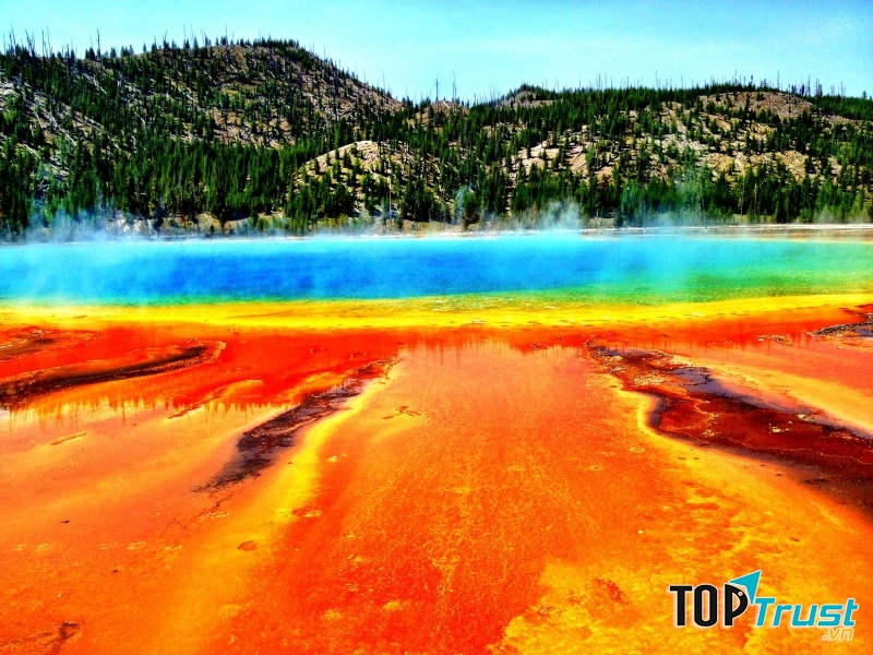 Suối nước nóng Grand Prismatic Spring, Wyoming, Mỹ