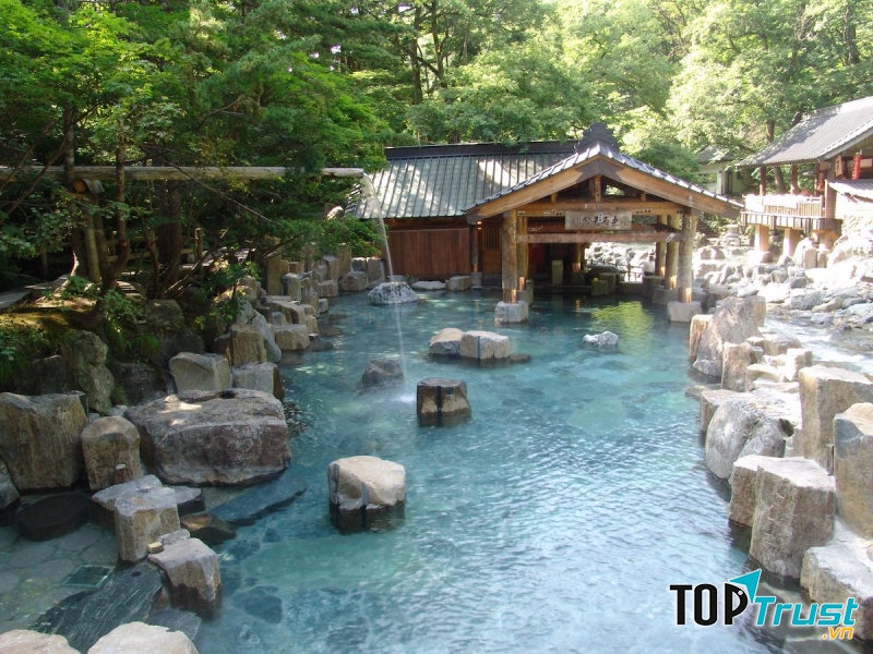 Suối nước nóng Takaragawa Osenkaku