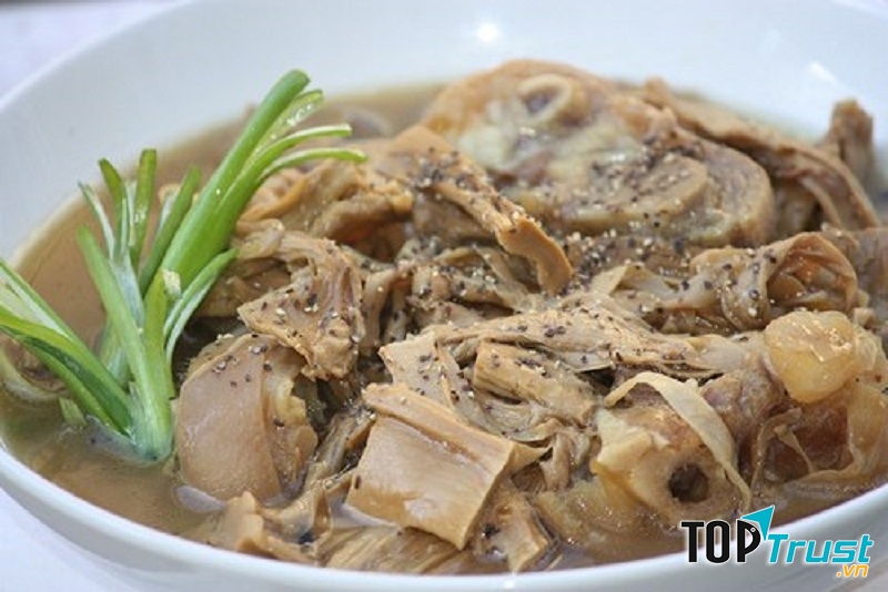 Sườn nấu măng khô