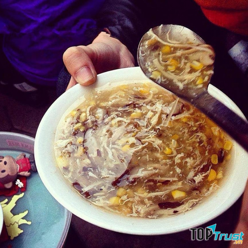 Súp gà Yến Béo
