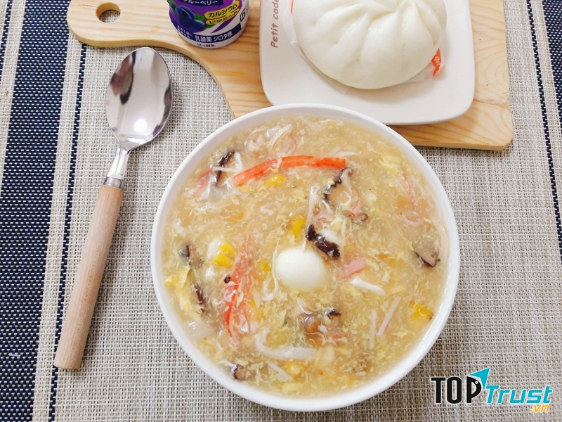 Súp ghẹ và nấm đông cô
