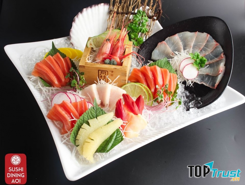 Tại đây, bạn có thể gọi món riêng lẻ hoặc ăn theo vé buffet