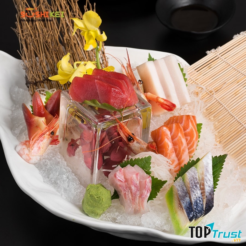 Với tên gọi Sushi Kei, từ Kei có nghĩa là niềm vui, niềm hạnh phúc trong tiếng Nhật