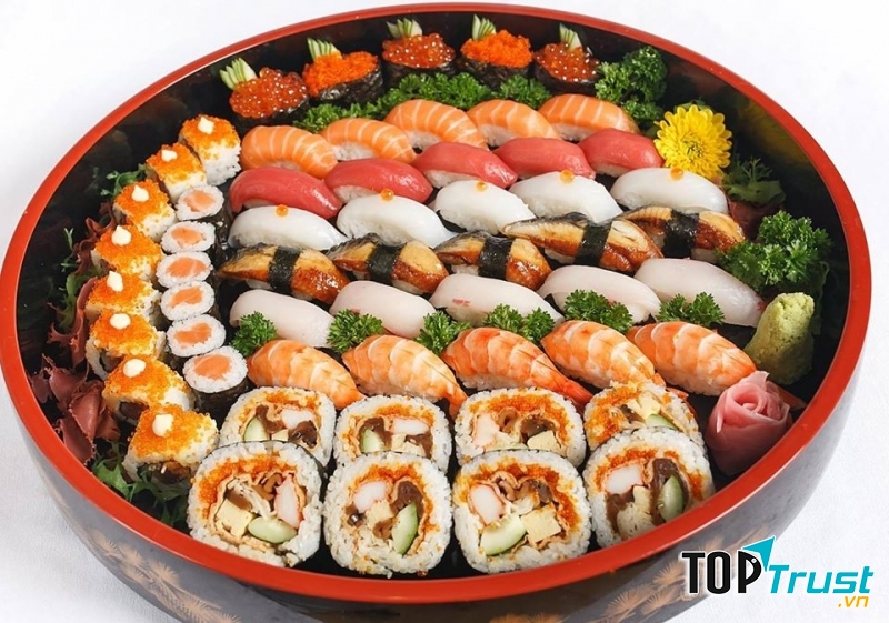 Sushi World thích hợp để tổ chức tiệc ấm cúng.