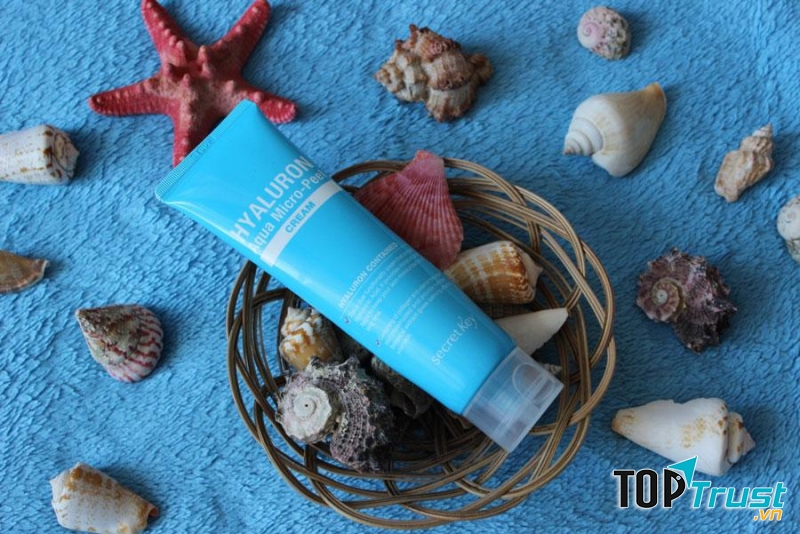 Hyaluron Aqua Micro-Peel cream.