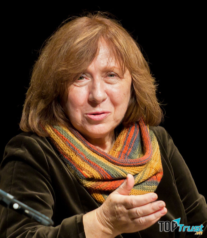 Chân dung bà Svetlana Alexandrovna Alexievich