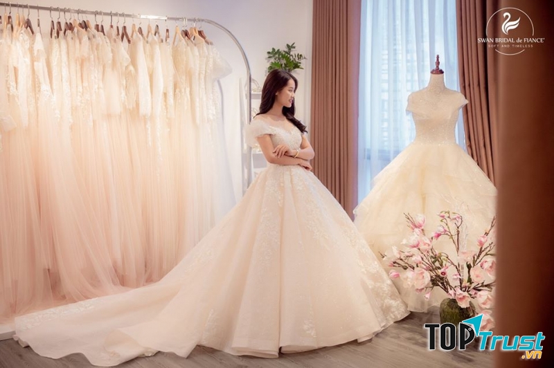 SWAN Bridal de Fiancé
