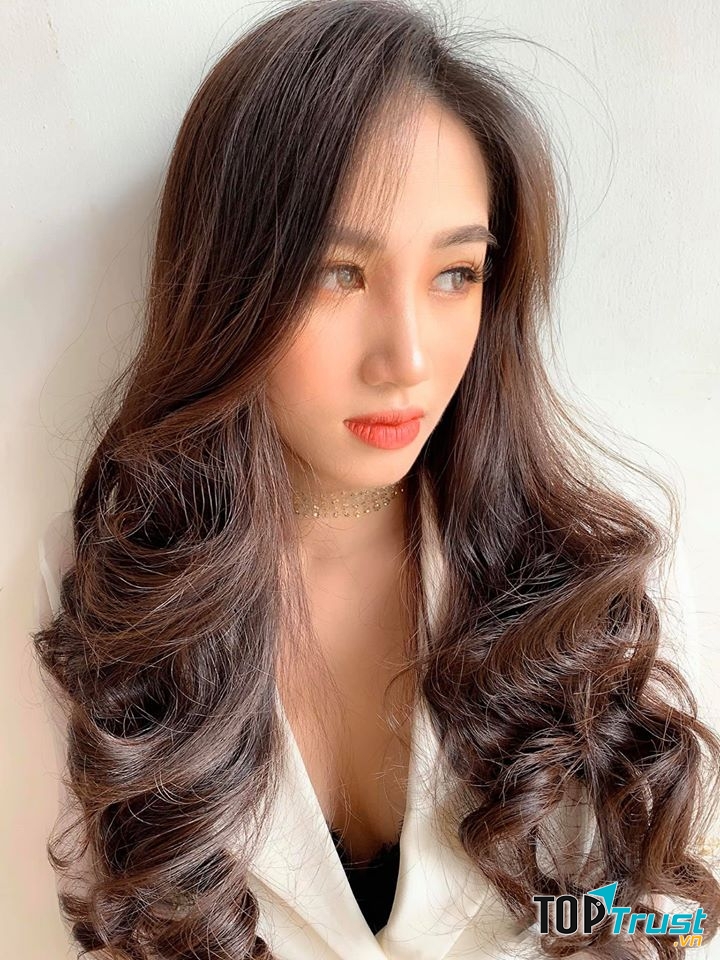 Make up và làm tóc tại Sy Adam