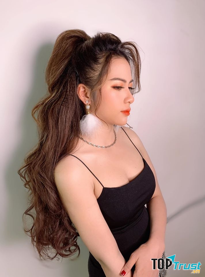 Make up và làm tóc tại Sy Adam