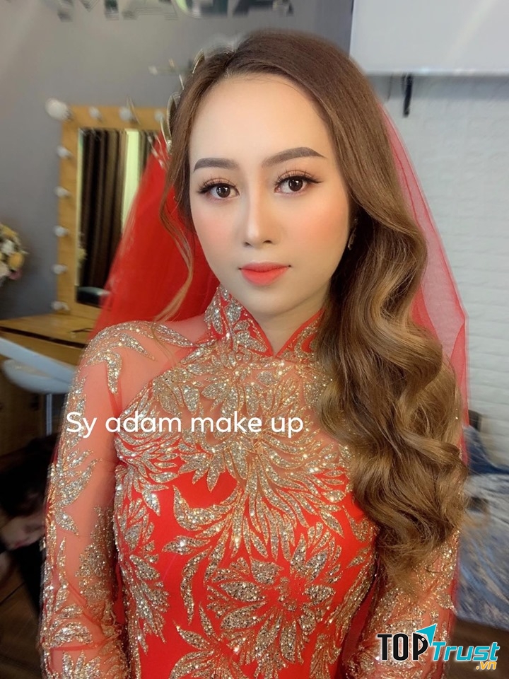 Sy Adam make up