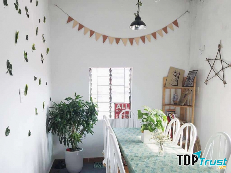 T Tox Tearoom & Pastry