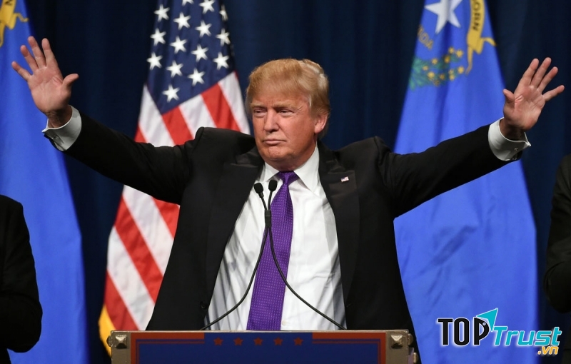 T11/2016: Donald Trump chiến thắng tranh cử tổng thống Mỹ